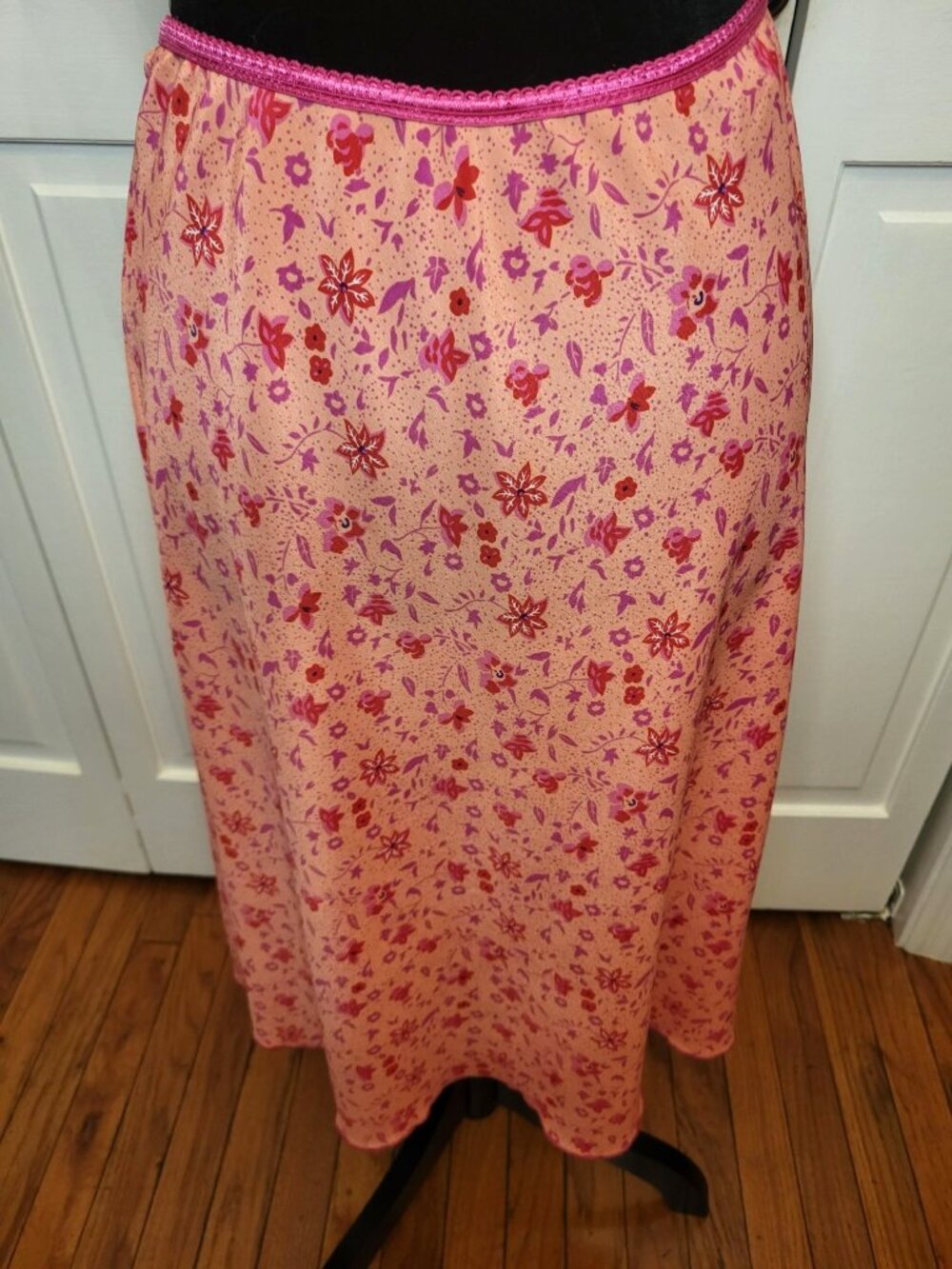 Xtraordinary Vintage Y2K Peach  Floral Slip Skirt Lettuce Hem S Cottage Coquette